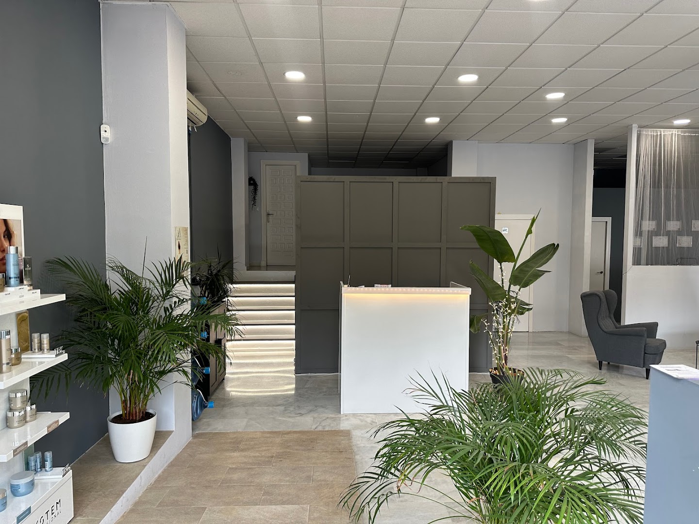 bella-vida-beauty-embassy-nr1-hair-and-beauty-salon-0