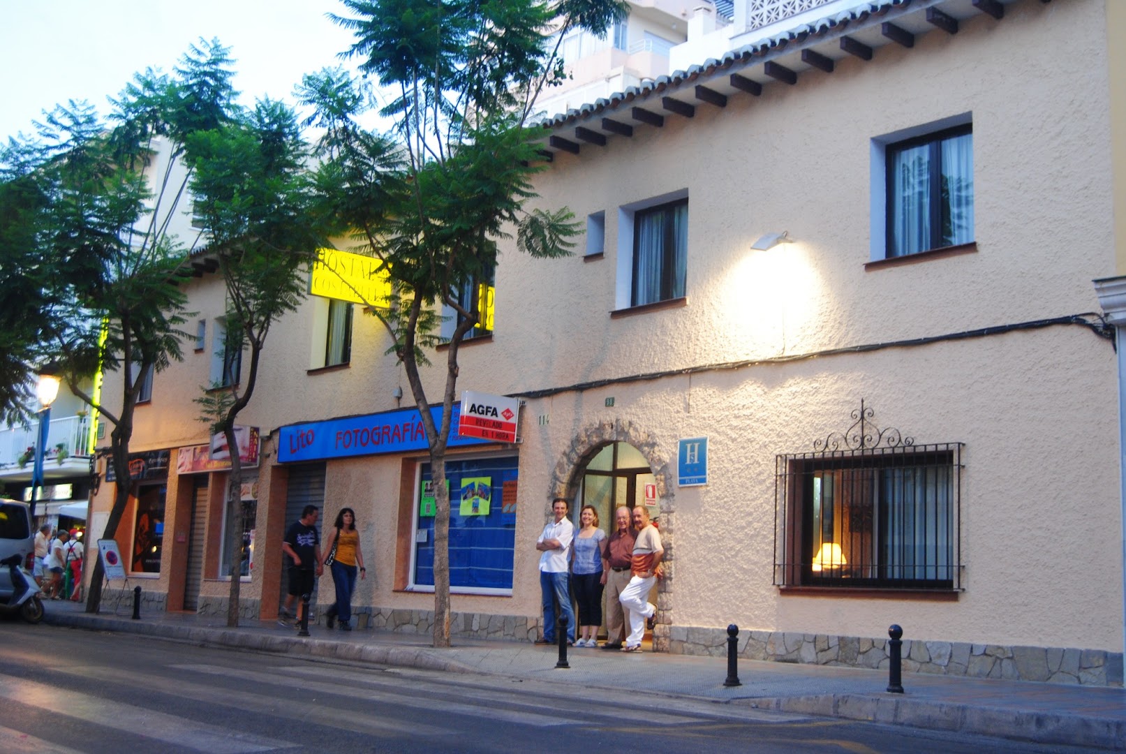 hostal-costabella-0