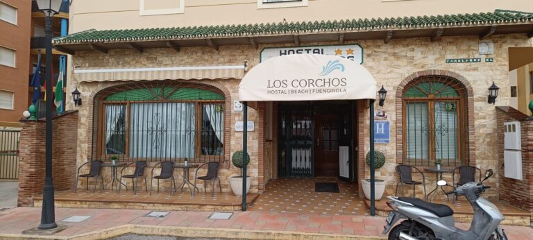hostal-los-corchos-0 hostal-los-corchos-0