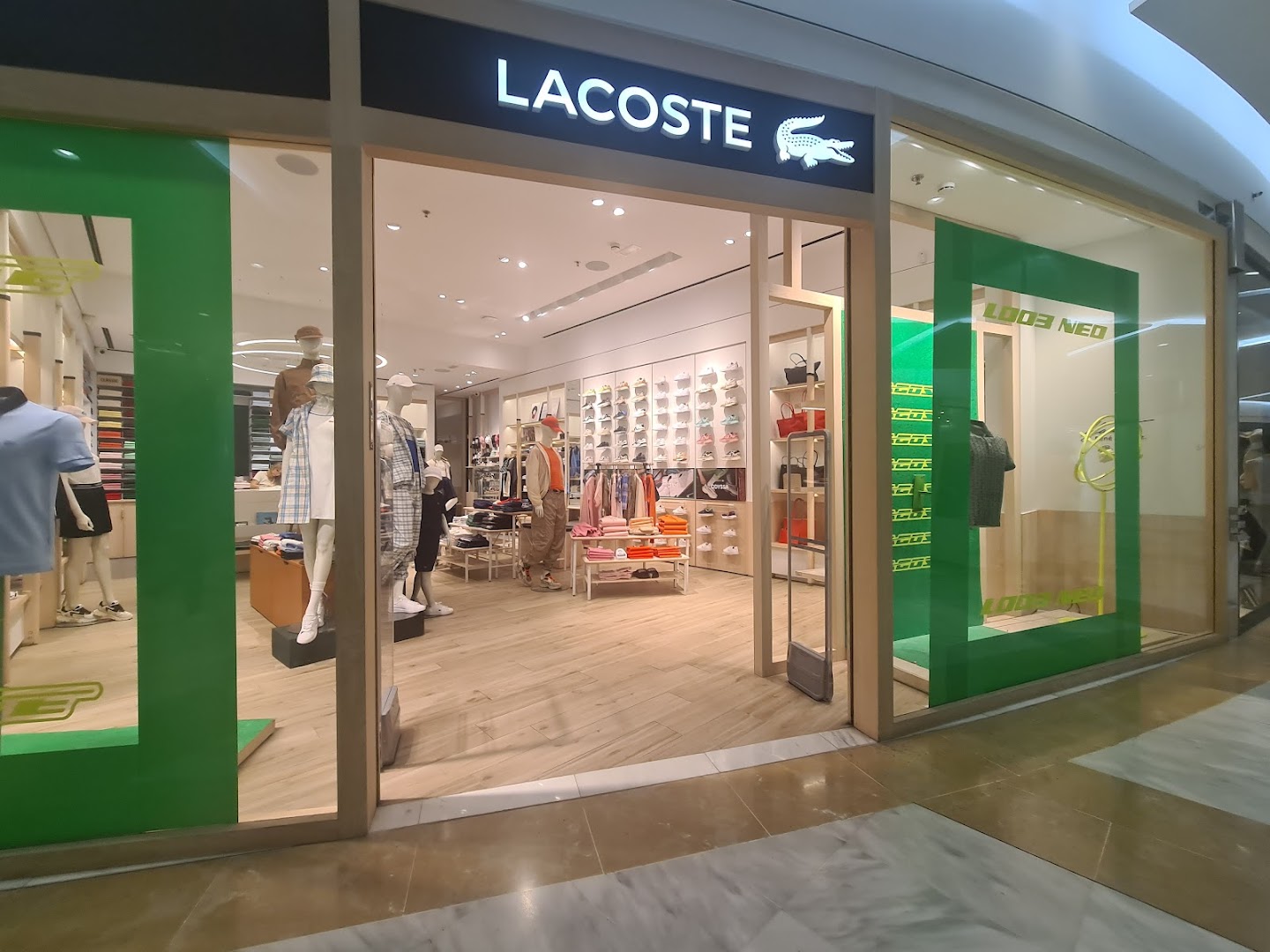 lacoste-miramar-0