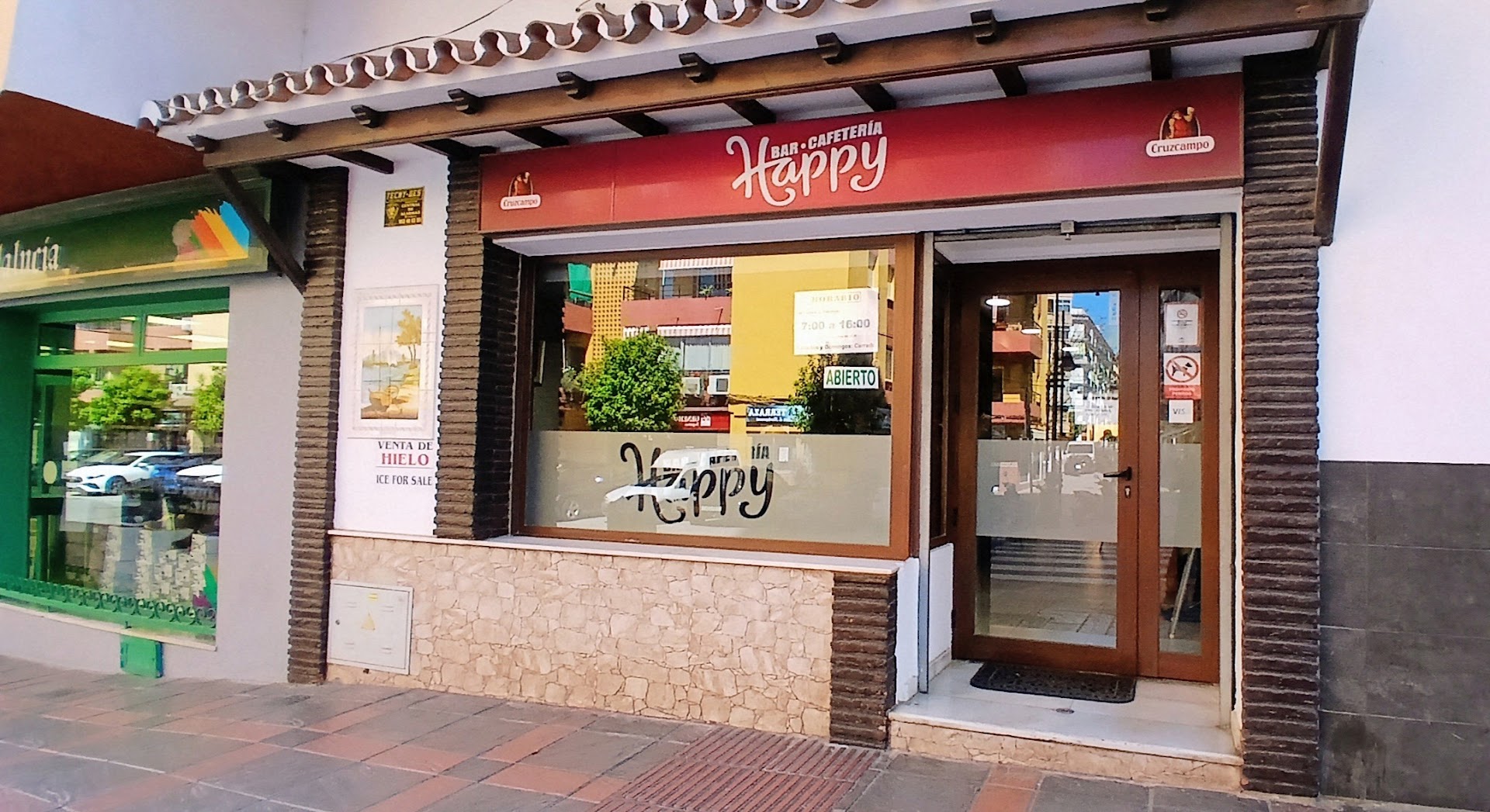 bar-cafeteria-happy-0