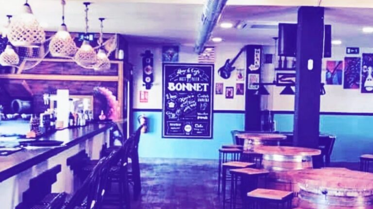 bonnet-bar-cafe-0 bonnet-bar-cafe-0