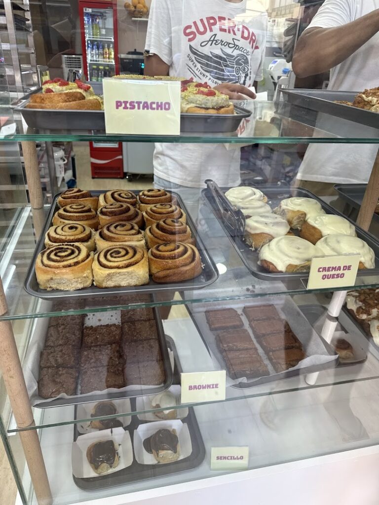 cinnarela-coffee-bakery-0 cinnarela-coffee-bakery-0