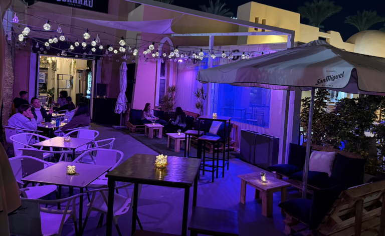 empire-lounge-0 empire-lounge-0