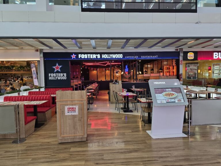 fosters-hollywood-0 fosters-hollywood-0