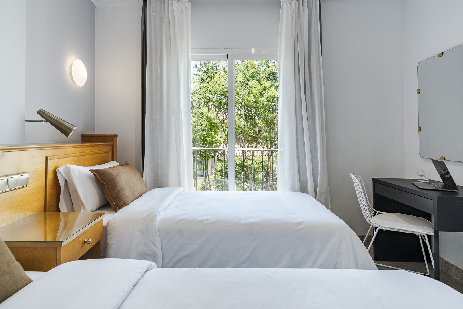hotel-agur-0
