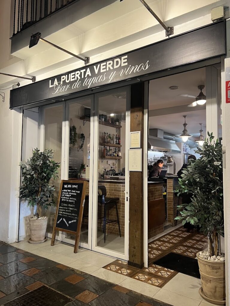 la-puerta-verde-0