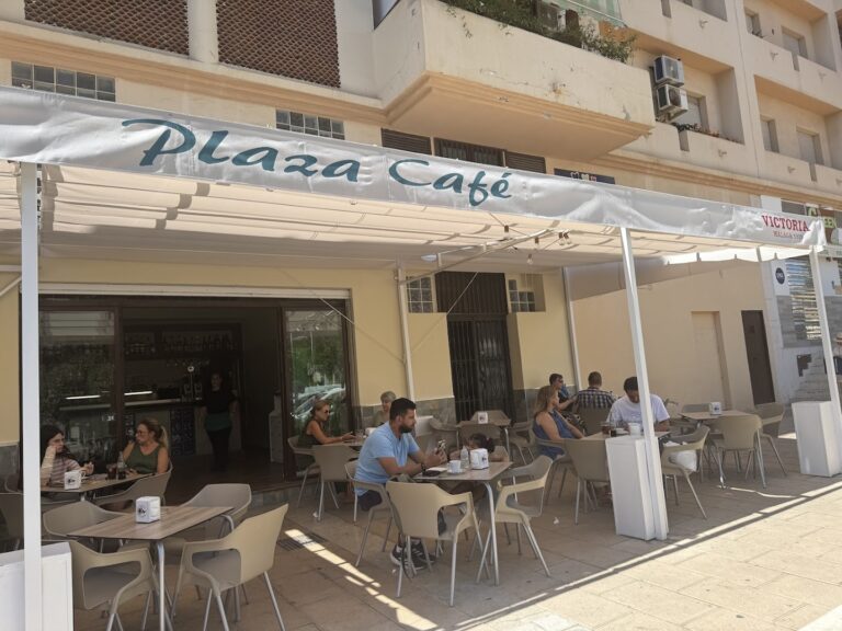 plaza-cafe-0 plaza-cafe-0
