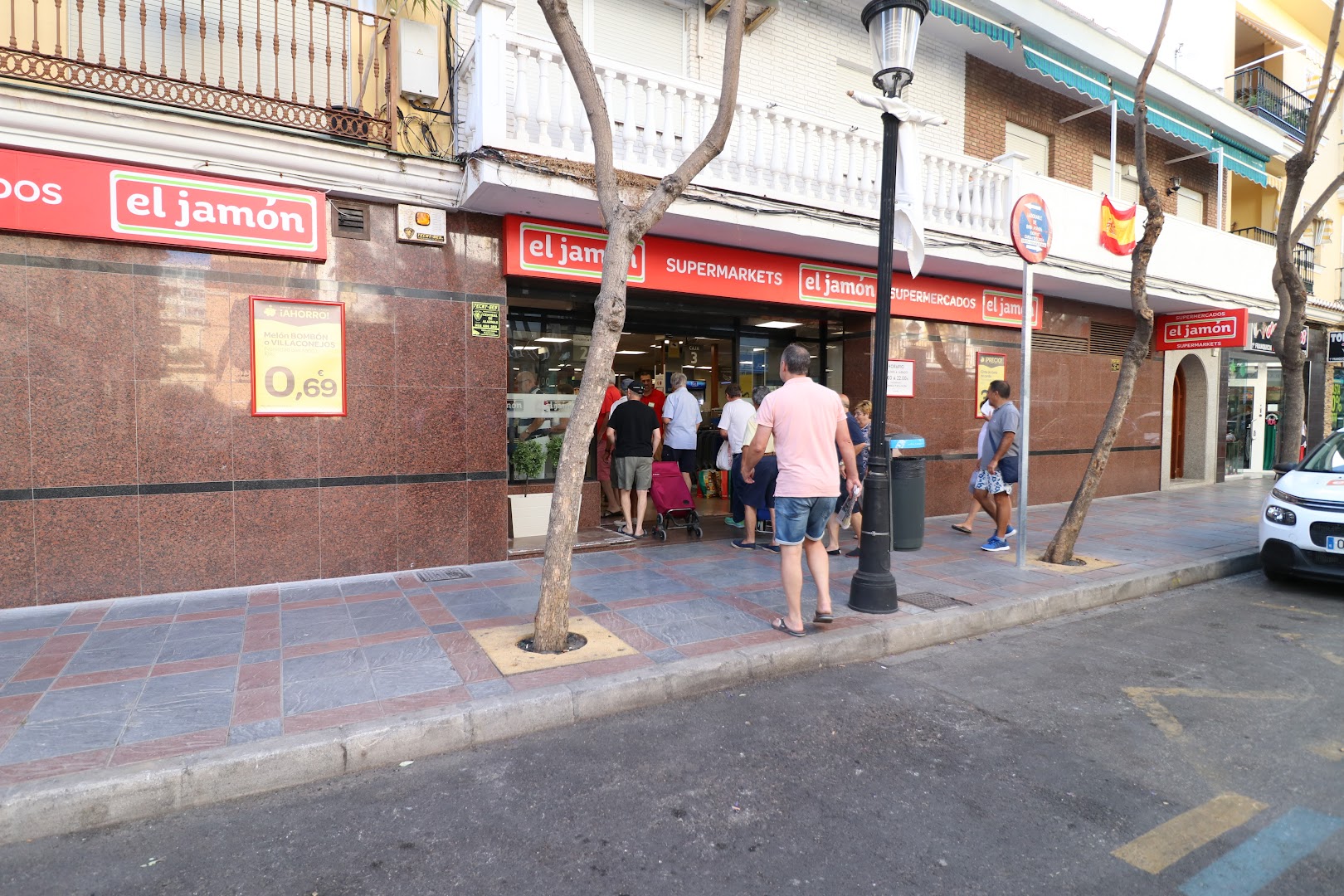 supermercados-el-jamon-0