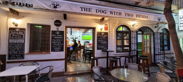 the-dog-with-two-heads-pub-0
